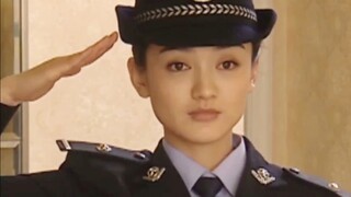 女儿突然穿着警服回家，却把毒枭父亲给吓了一大跳