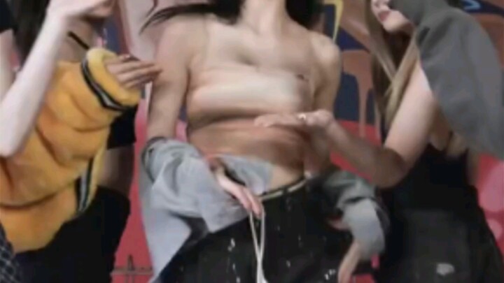 为什么这么好看的造型没有直拍?！！！