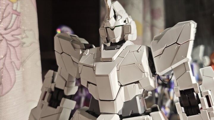 At the age of 16, I won the subsequent armor explosion of Bandai PG Unicorn by myself