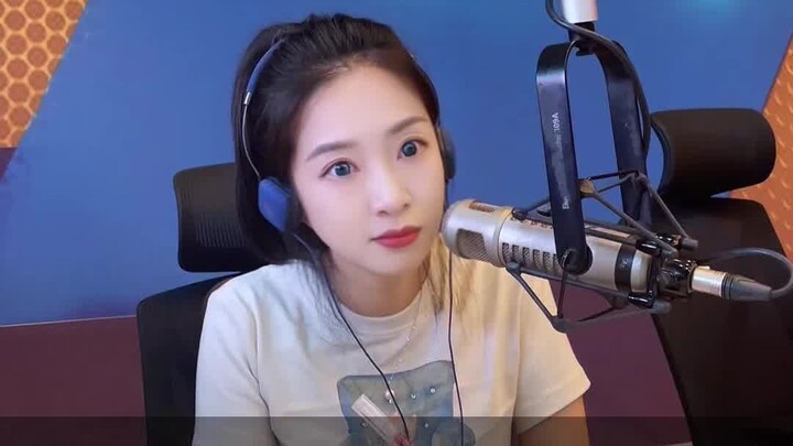 Shifting the steering wheel sharply will disengage the driver-assistance system. Going over 100 km/h