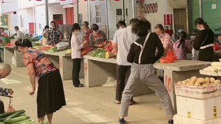 خجول قليلاً