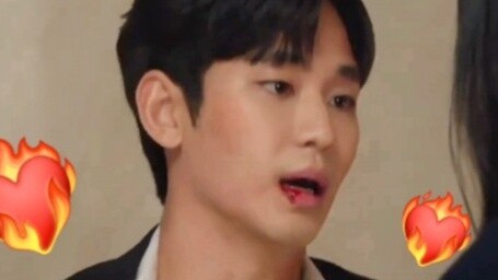 Ahhh, Hae In [undresses], [checks injuries], [applies medicine] to Hyun Woo! ! ! My heart is beating