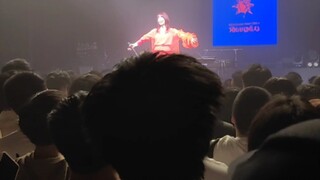 Kabar buruknya, konser Higuchi Ai "Devil's Son" tidak lolos review. Kabar baiknya, kami sendiri yang