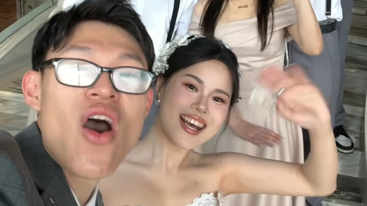 “On days when there were no updates, I secretly got married.”
