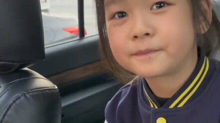 Heartwarming iconic scene: This little cotton-padded jacket keeps every bit of warmth in! #CuteStude