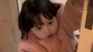 这么可爱的小妹妹，你不要我可抱走了