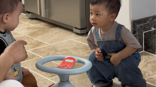 抢不过就碰瓷咯