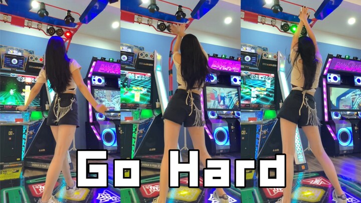 Mesin tari "Go Hard" TWICE kembali dengan penuh semangat