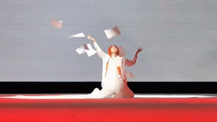 【727CSeso】The orange who refused to give up tried his best to jump to his death.