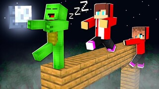 Mikey became a SLEEPWALKER in Minecraft (Maizen Mazien Mizen)