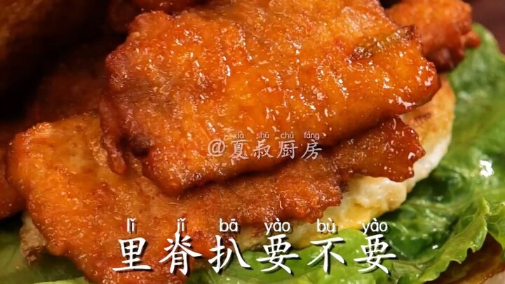 Thử thách món bánh bì cốt lết trước cổng trường! Học được cách này rồi, muốn ăn bao nhiêu thì làm bấ