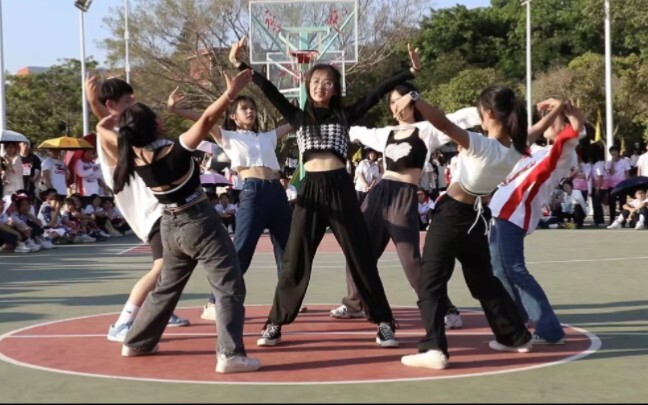 16-year-old high school student covers the entire song Dice (movement version) with Kyujin as the yo