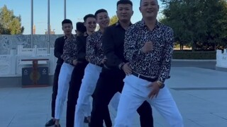 فرييلزود يتأرجح~ مازال يحمي طعامه