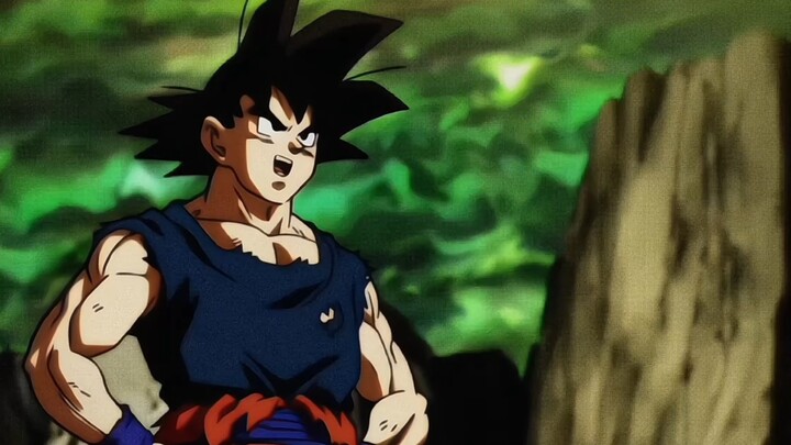 Goku bình thường chơi với Super Saiyan 2 Caulifla, sức mạnh của họ không cùng đẳng cấp