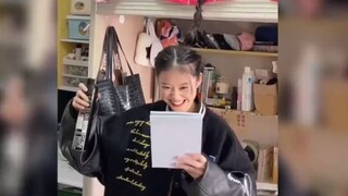 ทรงผมนี่ดูแปลก ๆ