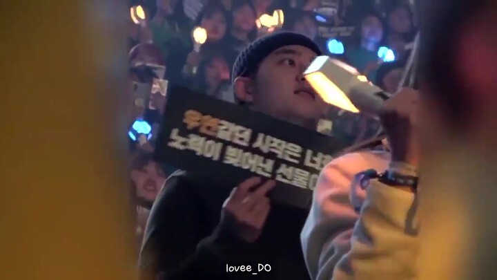 EXO’s fifth tour encore: D.O. cheering for the members from the audience—singing his own parts was s