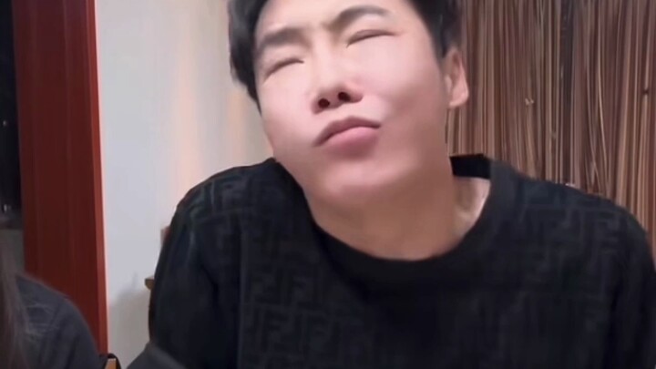 الصداقة العكسية مع المدوّن المتفاني