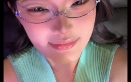 No need to hold back—go ahead and slap it right on your face!