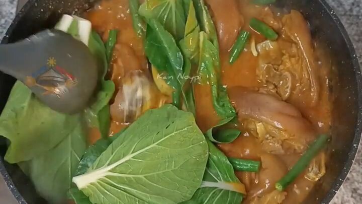 Pork Pata Kare-Kare