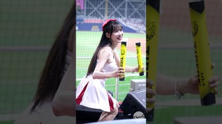 야구장도 크림빵 Bling-Bang-Bang-Born 김한나 치어리더 Kim Hanna cheerleader