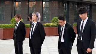 《人体喷泉》