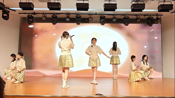 ไม่มีพื้นฐานเลย 5 วัน ขึ้นเต้นเพลงจี้หมิงเย่ว์ในงานเลี้ยงตอนฝึกทหารปีหนึ่ง