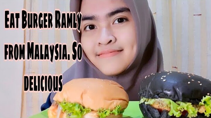 Burger Ramly from Malaysia | Food Vlogger Indonesia