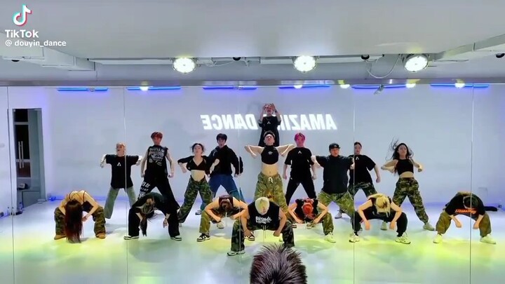 Make it bunch up dance