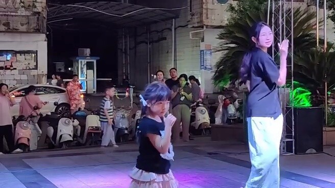 Is this the first dance version of see that on the Internet? NMIXX has finished reposting the second