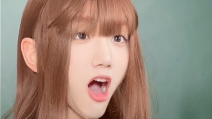 Gurauan dengan gadis itu di waktu istirahat, hingga kini masih terus dia ingat...