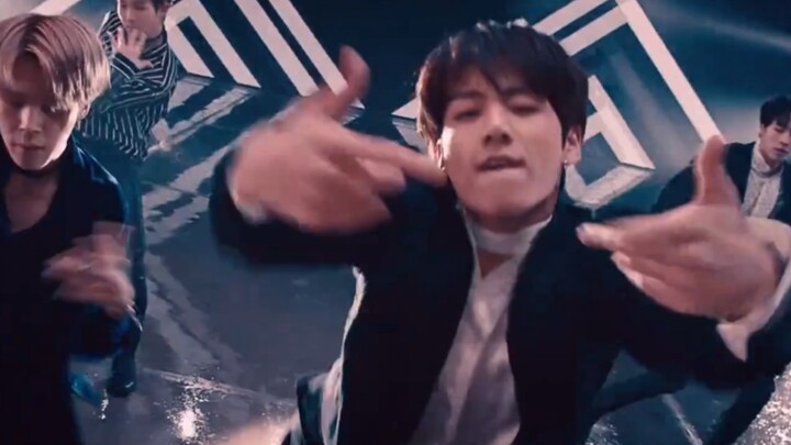 BTS  หลายช่วงนี้เด็ดมาก