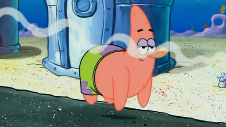 Aku mencium aroma kue dan datang ke tengah jalan