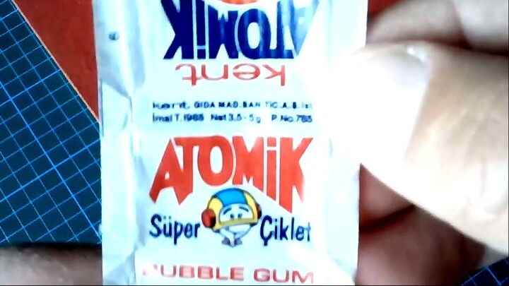 Chewing Gum ~ Bubble Gum with insert ~ Kent Atomik