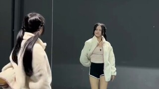 yesoryes đã cover toàn bộ bài hát, thật sôi động~