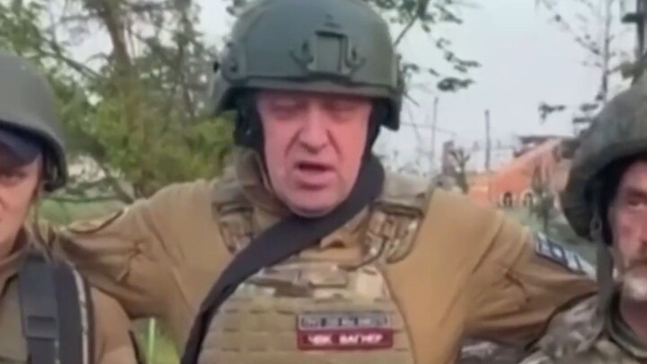 "As soon as things get difficult for the military" edit / "Как только военным будет трудно" эдит