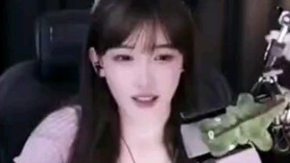 هي بارعة جدًا.