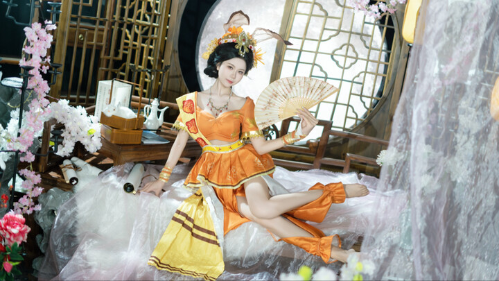 The noble royal “Jade Rabbit” patted you on the shoulder and said, “Happy Mid-Autumn Festival!”