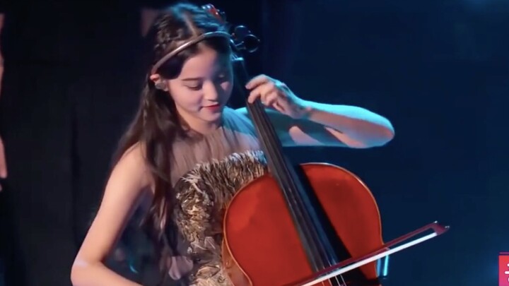 Main Cello! Ouyang Nana Mainkan <See You Again> di NASA Amerika. 