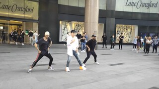 张杰  大上海时代广场香水舞快闪  未live演唱会直播