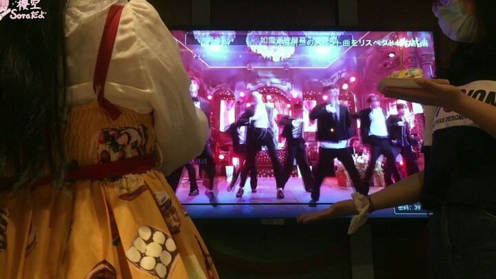 Ordered nine “cowboy snowmen” for Aunt Xue’s birthday?！