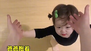 The moment of being healed by the baby, it turns out that human cubs are the cutest creatures in the