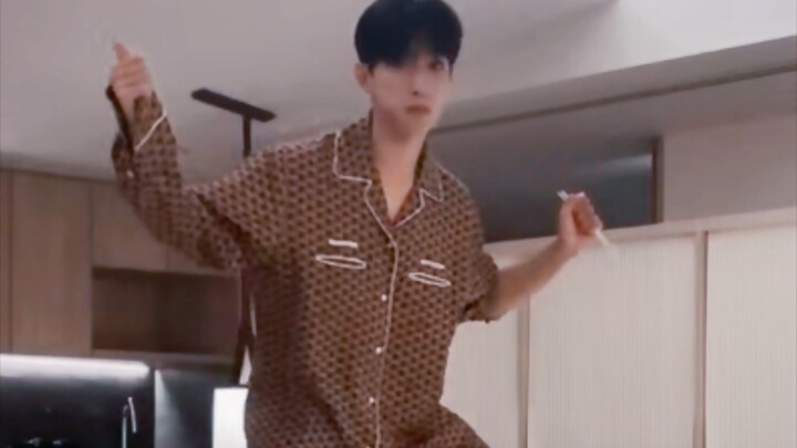 Watching idols prove their backgrounds are legit in creative ways | Lee Suk-min | “Your background i