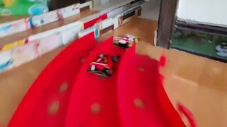 Hurricane Sonic Challenge Excalibur 4WD thú vị quá, một chiếc xe đua lấy cảm hứng từ hoạt hình và có