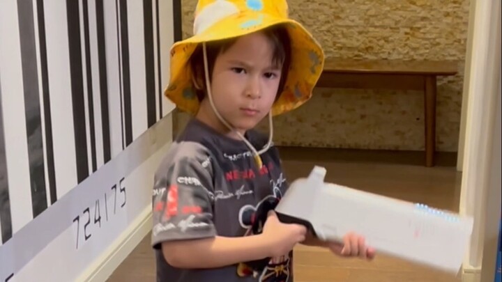 จาง ลาเต้: ความเป็นชาวบ้านไม่ใช่ตัวตนที่แท้จริงของฉัน พ่อแฟชั่นของฉันน่ะ คุณคงไม่เข้าใจหรอก