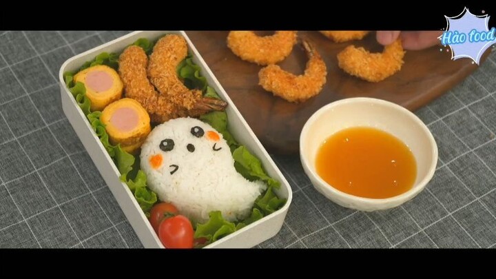 Bento cơm hộp Nhật Bản tôm chiên, trứng cuộn xúc xích 3 #amthuc