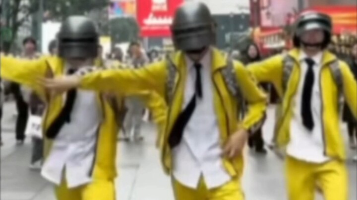 يُقتحم بعنف