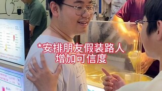 Berpura-pura menjadi blogger kuliner yang membeli makanan