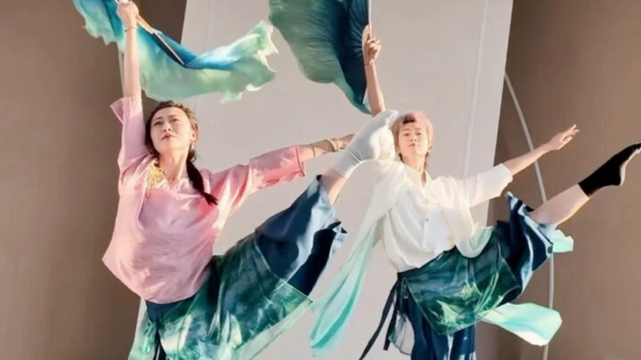 The Dusk Trilogy of “Rivers and Mountains for Ten Thousand Miles”