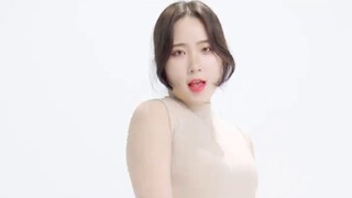 Váy ngắn Jeongin 220805