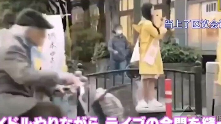 Từ thần tượng đến chính trị gia: Cuộc đời kẻ mạnh làm gì cũng được